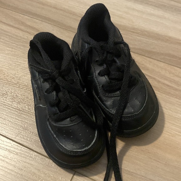 6C Nikes - Picture 2 of 5